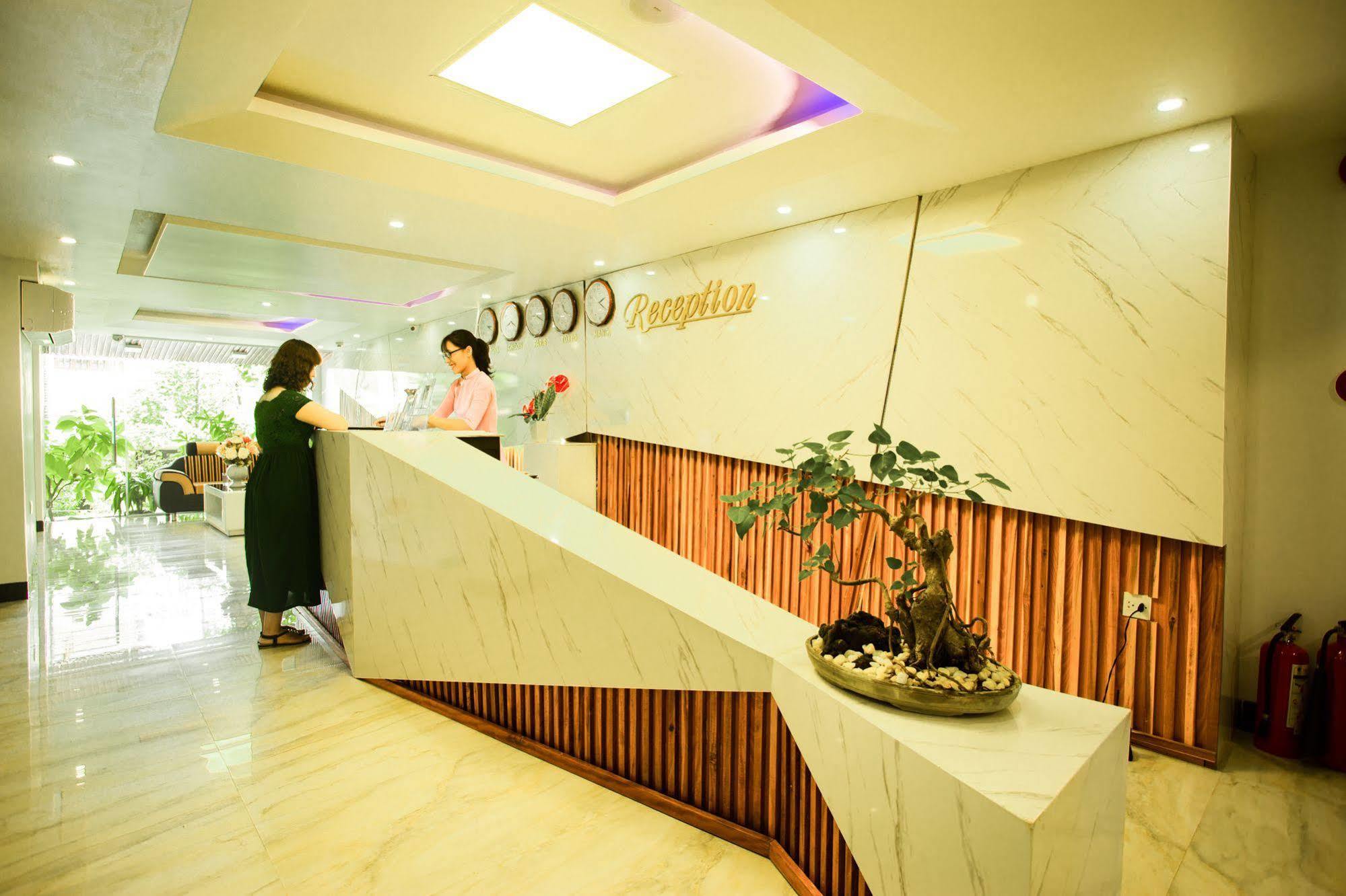 Cherry Hotel Hue Exterior photo